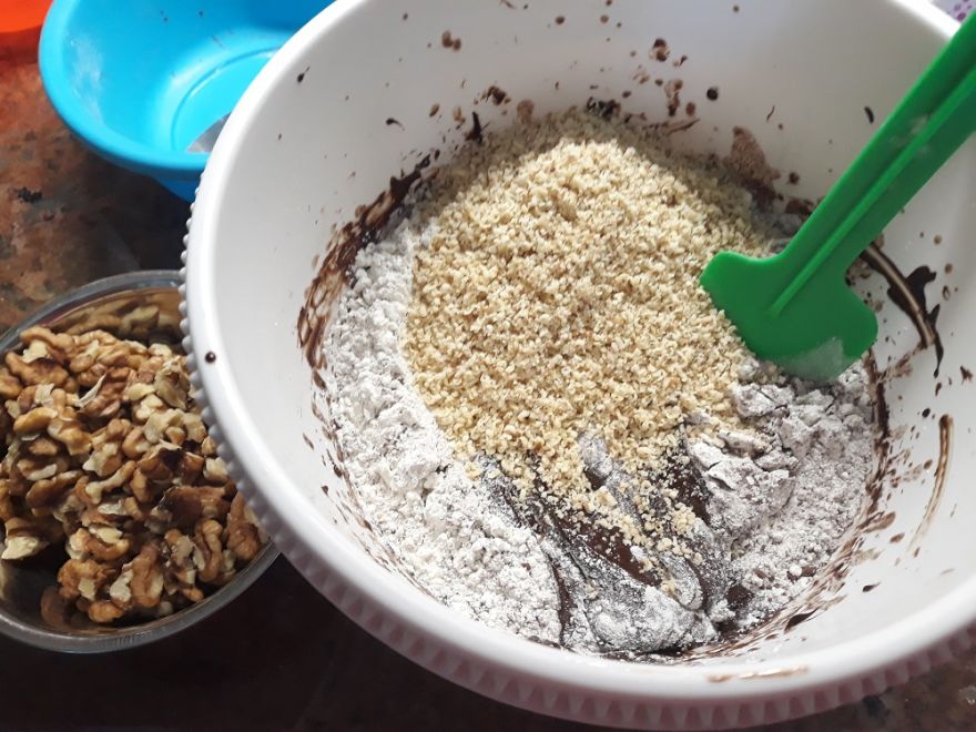 Gluten-free chocolate cake with walnuts