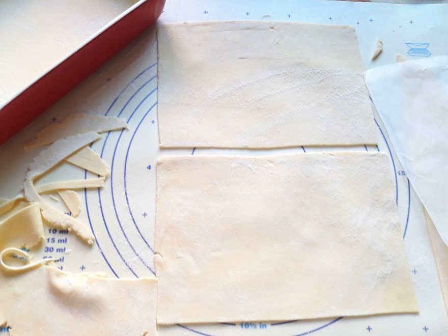 Gluten-free lasagna with ground beef and béchamel