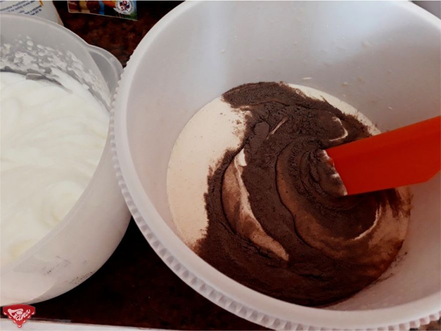 Dort s mascarpone - čokoládovou nádivkou