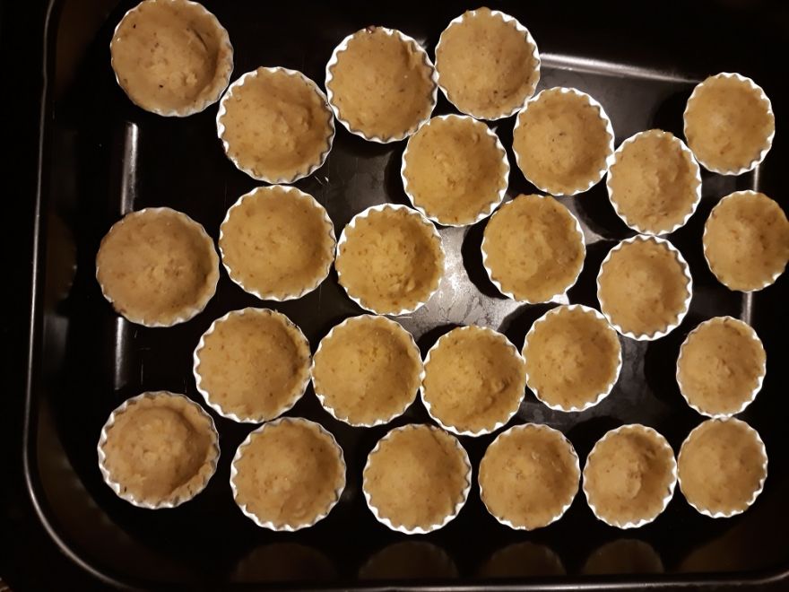 Bezlepkové karamelové košíčky