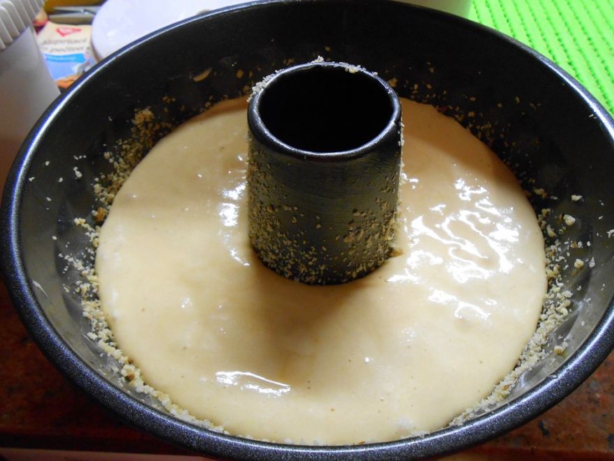 Bezlepková karamelová bábovka