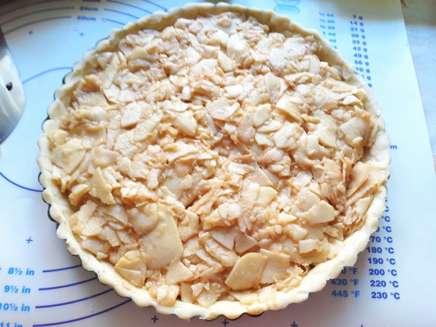 Bezlepkový jablečně - pudinkový zákusek