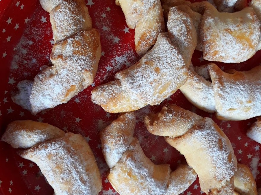 Gluténmentes fahéjas tekercs