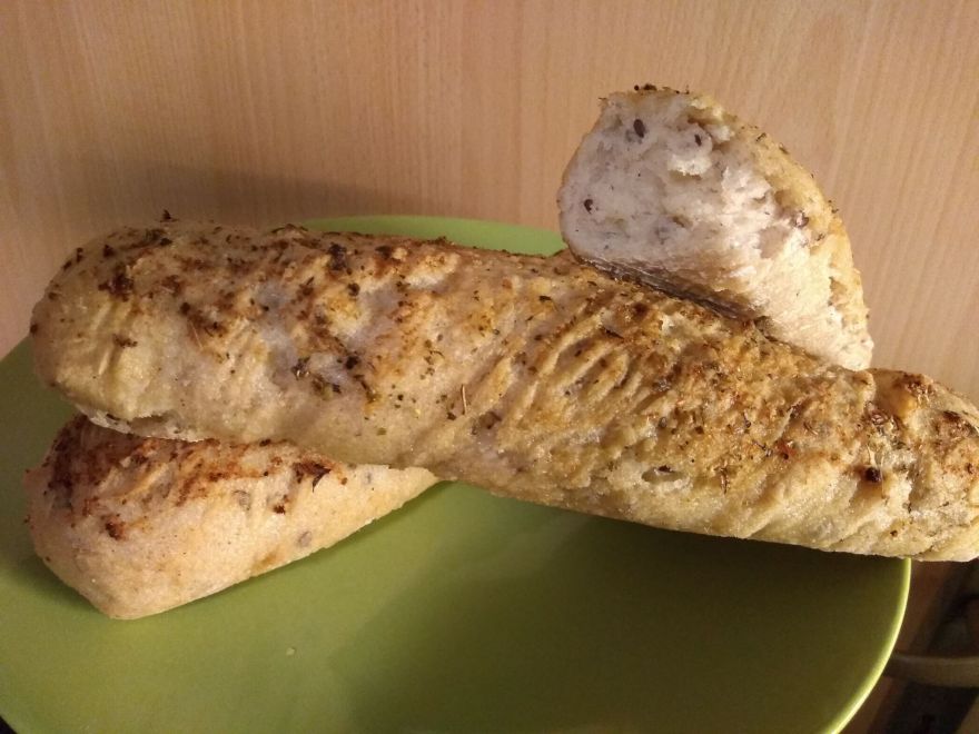 Gluten-free sourdough roots with garlic