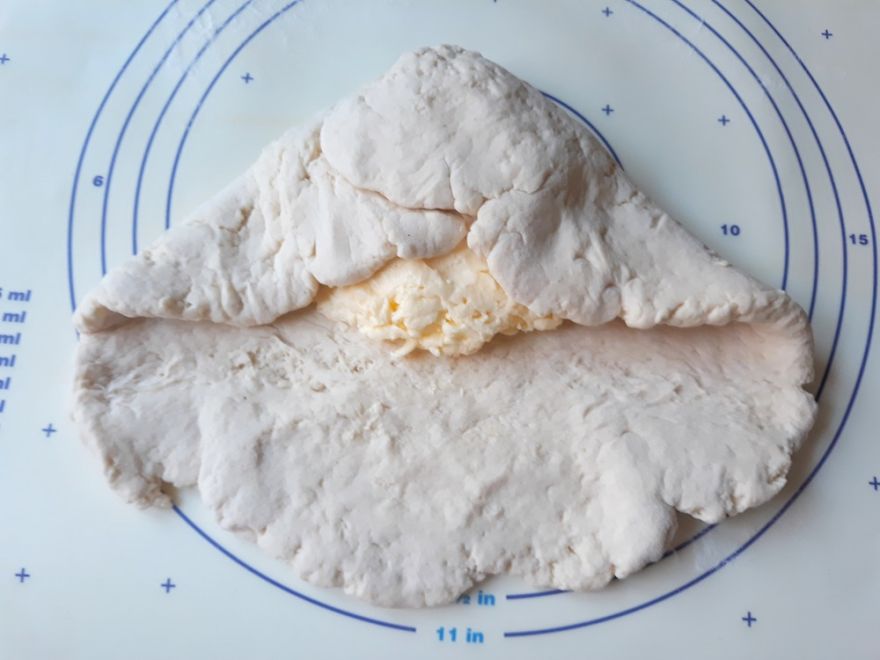 Párky v bezlepkovom lístkovo-pľundrovom ceste