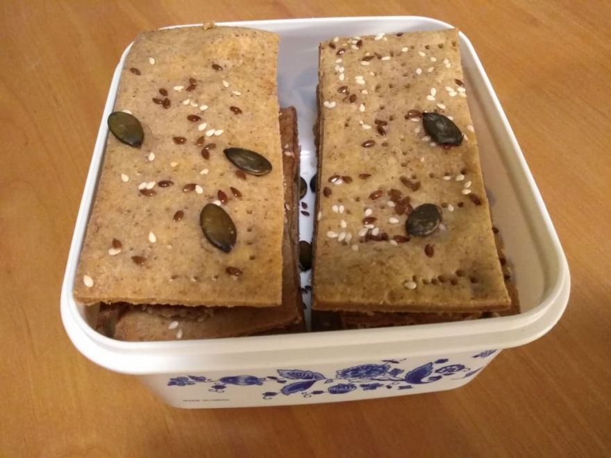 Bezlepkový kváskový knäckebrot