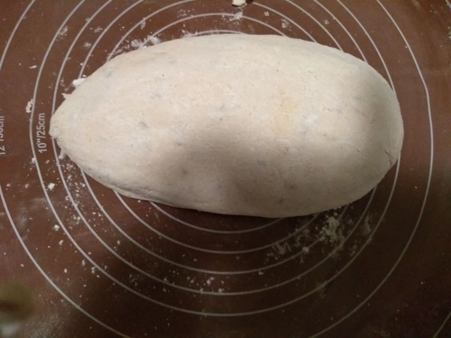 Bezlepkový kváskový bramborový chléb