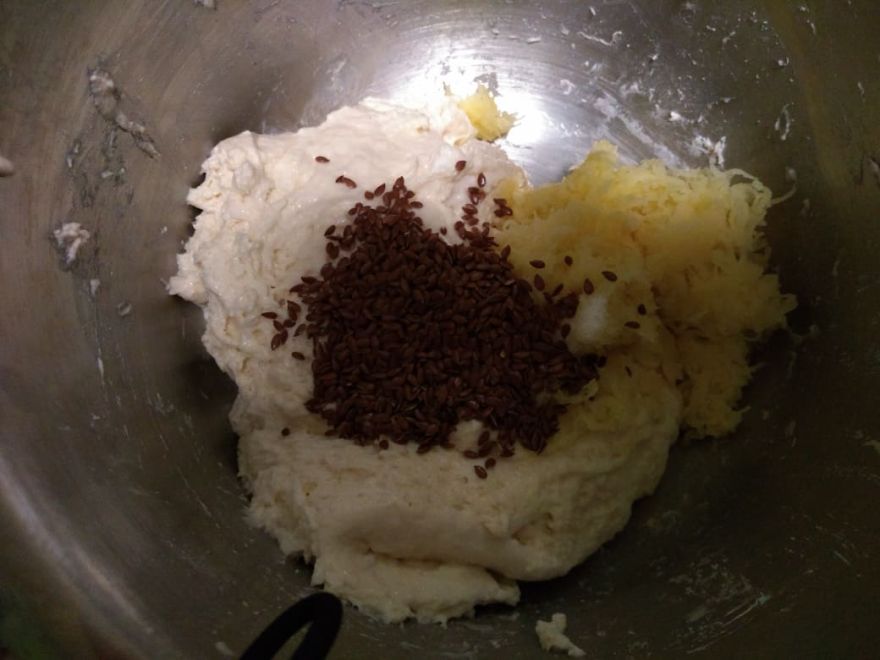 Bezlepkový kváskový bramborový chléb