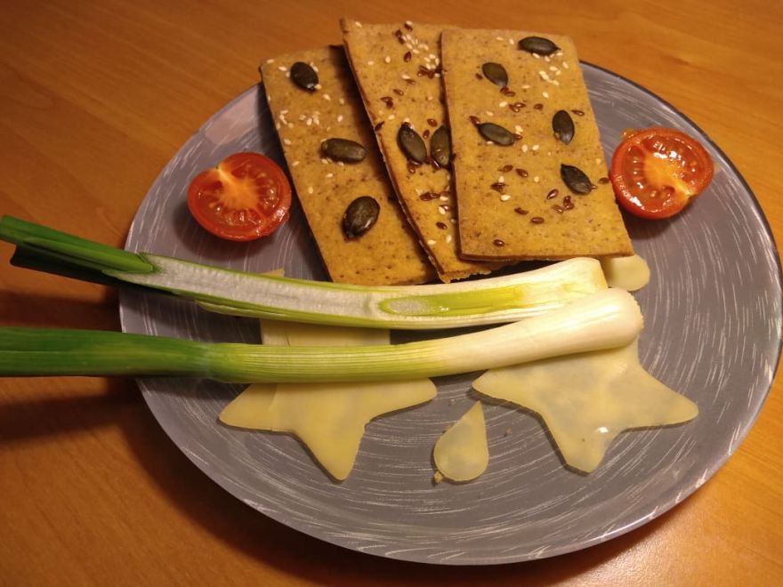 Bezlepkový kváskový knäckebrot