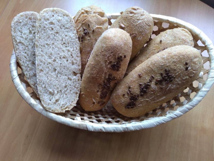 Bezlepkové tmavé kváskové bagety bez rozkvasu