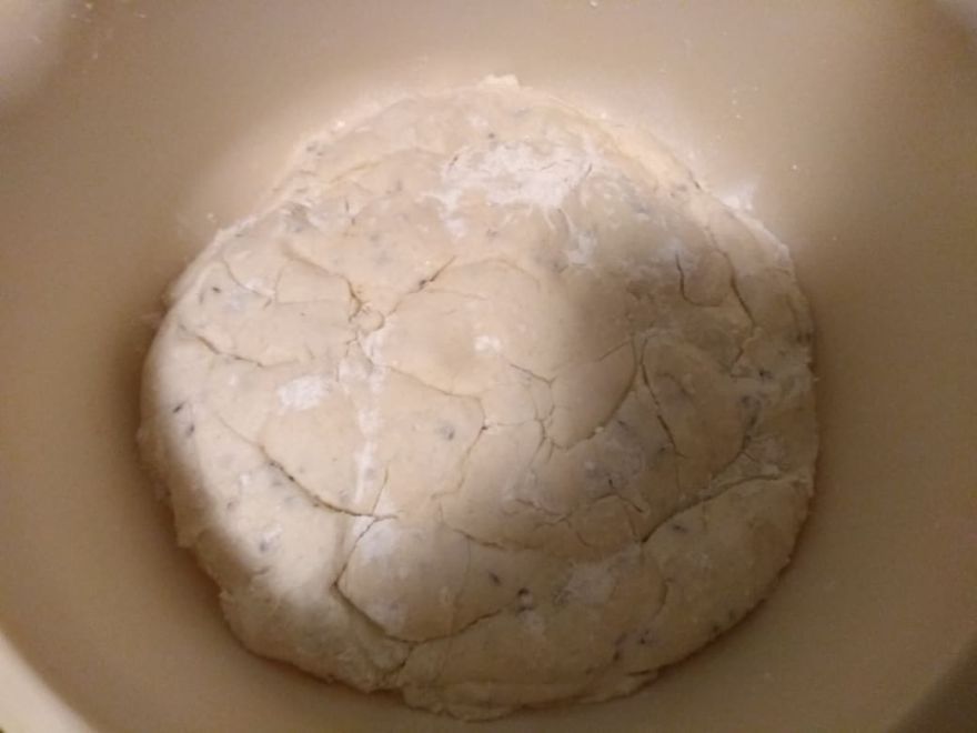 Bezlepkový kváskový bramborový chléb