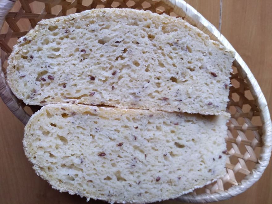 Bezlepkový kváskový bramborový chléb