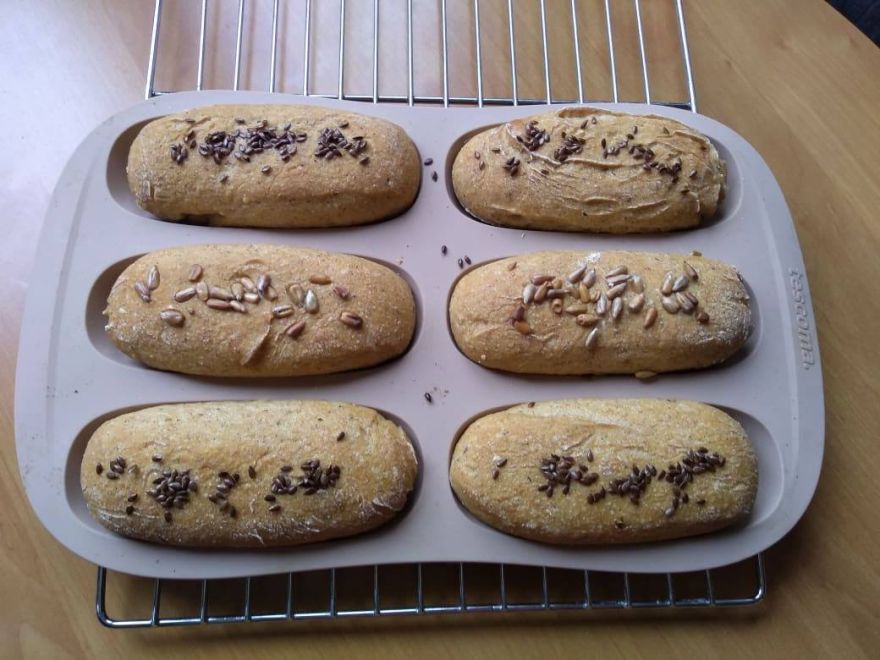 Bezlepkové tmavé kváskové bagety bez rozkvasu