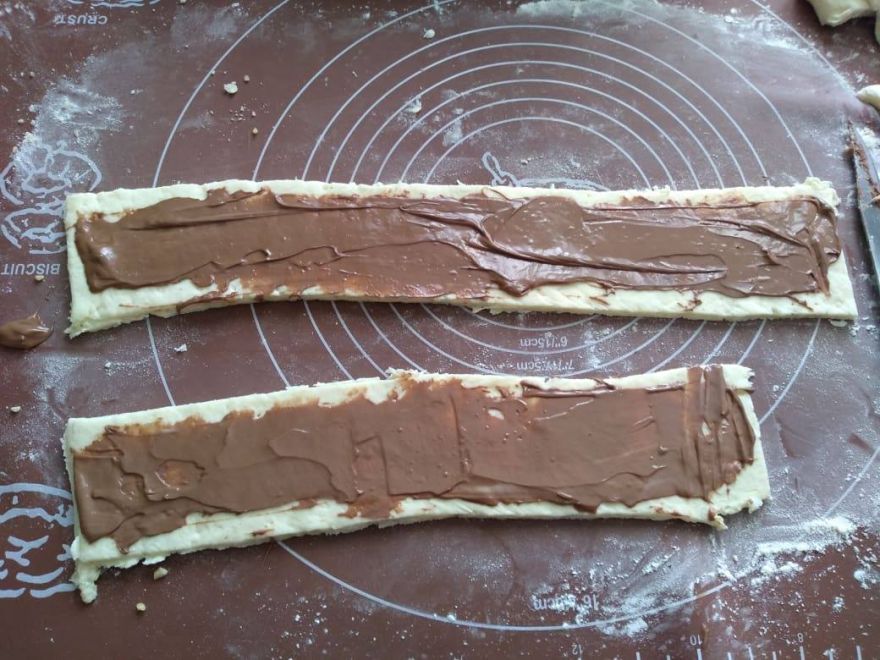 Gluten-free sourdough rolls with chocolate and nuts