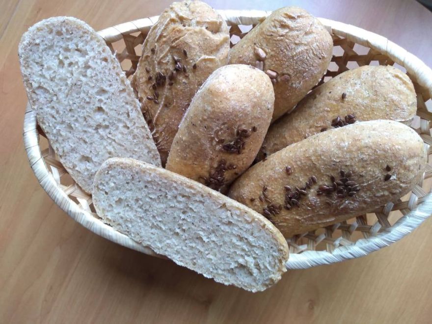 Bezlepkové tmavé kváskové bagety bez rozkvasu