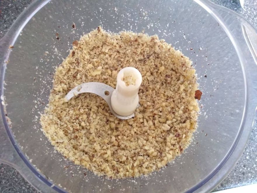 Gluten-free sourdough rolls with chocolate and nuts