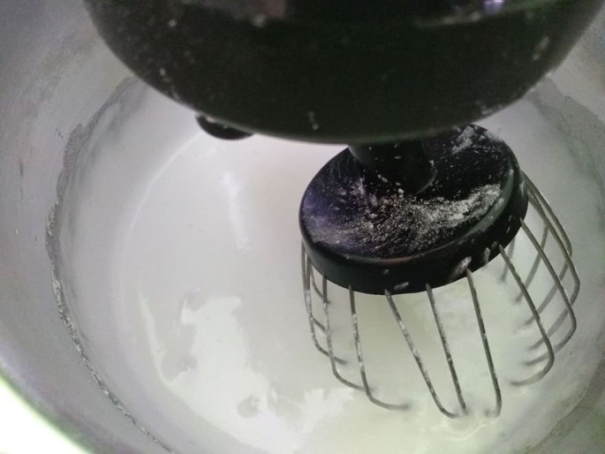 Bezlepkové žloutkové řezy s krémem