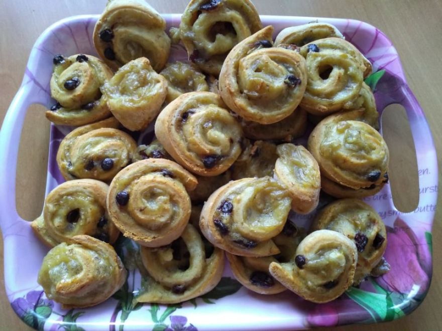 Bezlepkové šneci s pudinkem a banánem