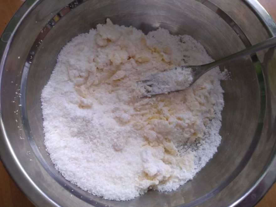 Kokosové košíčky s mandlovým likérem