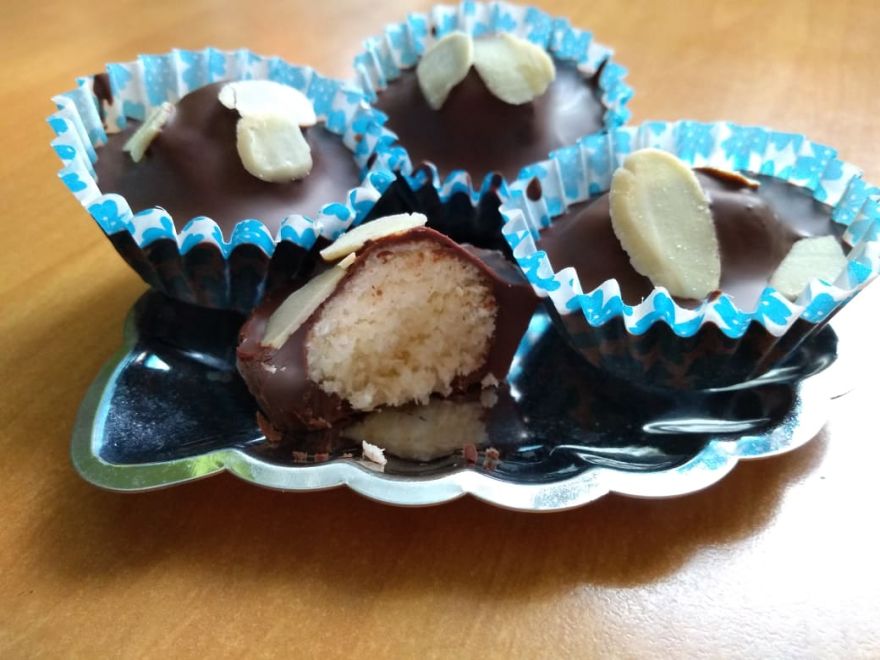 Kokosové košíčky s mandlovým likérem