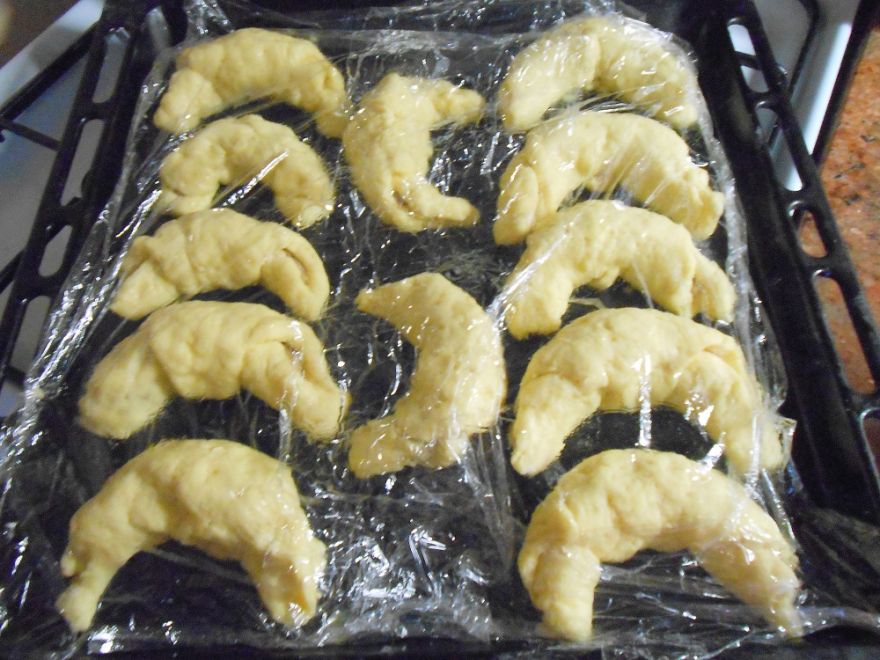 Bezlepkové orechové rožky