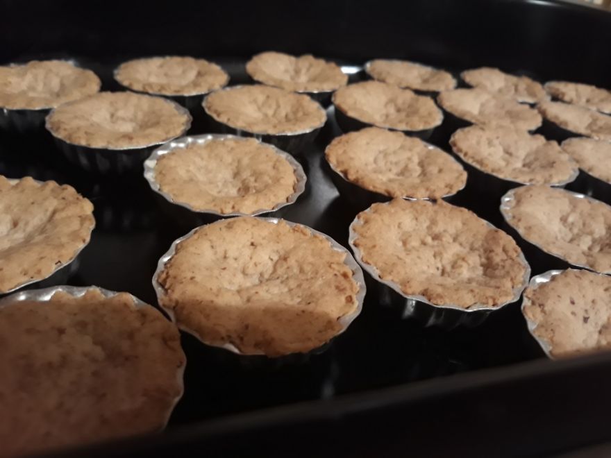 Bezlepkové karamelové košíčky