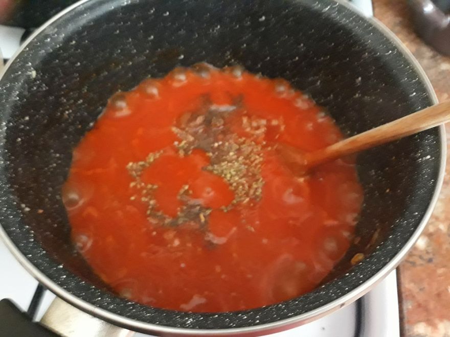 Gluten-free lasagna with ground beef and béchamel