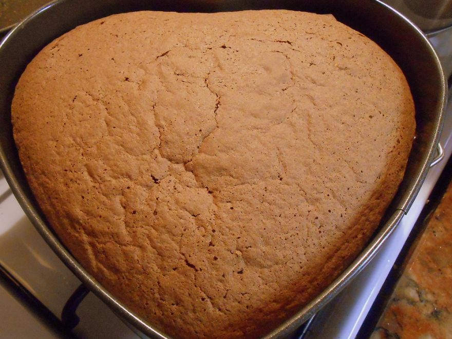 Gluten-free Valentine&#39;s fruit cake