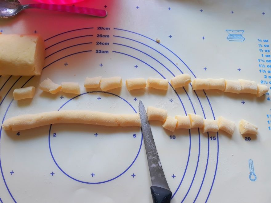 Glutenfreie Mohn-, Hüttenkäse- oder Walnuss-Šušulanes