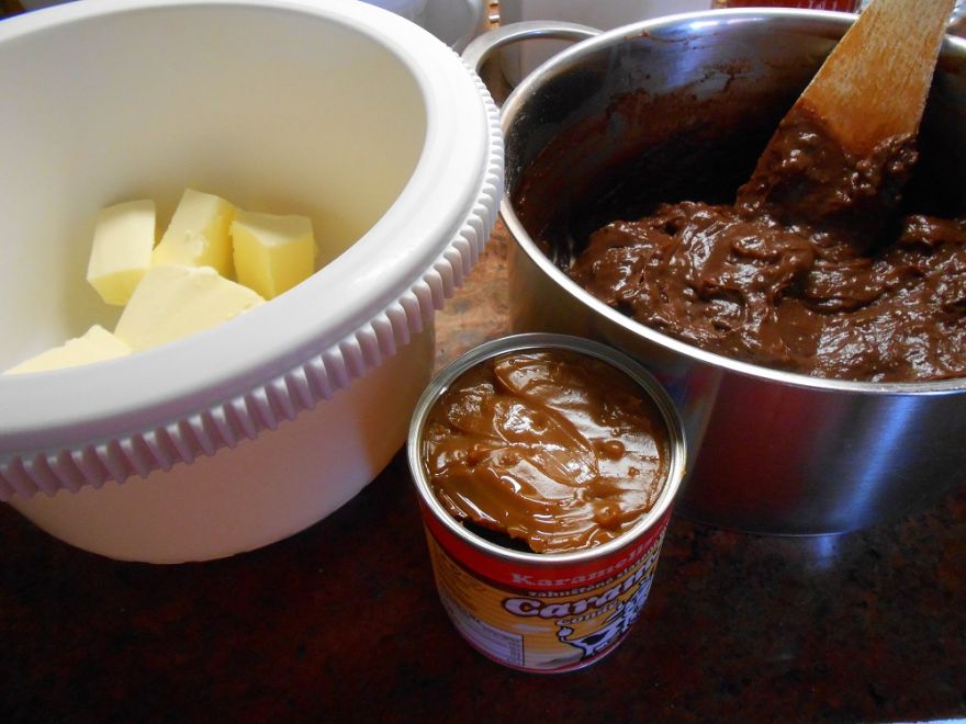 Gluten-free cocoa marlenka