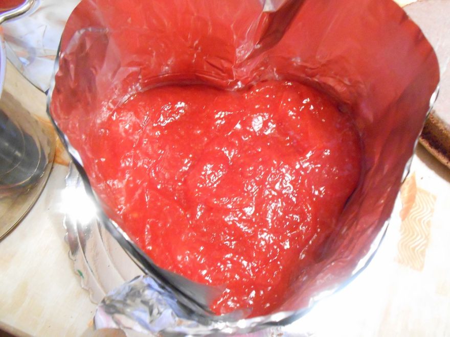 Gluten-free Valentine&#39;s fruit cake