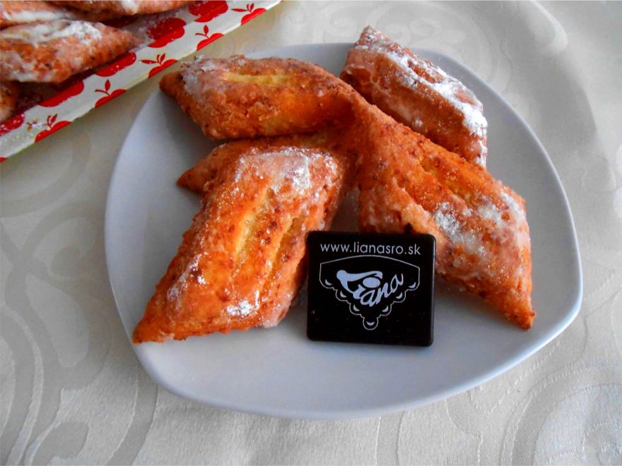 Bezlepkové tvarohové fánky