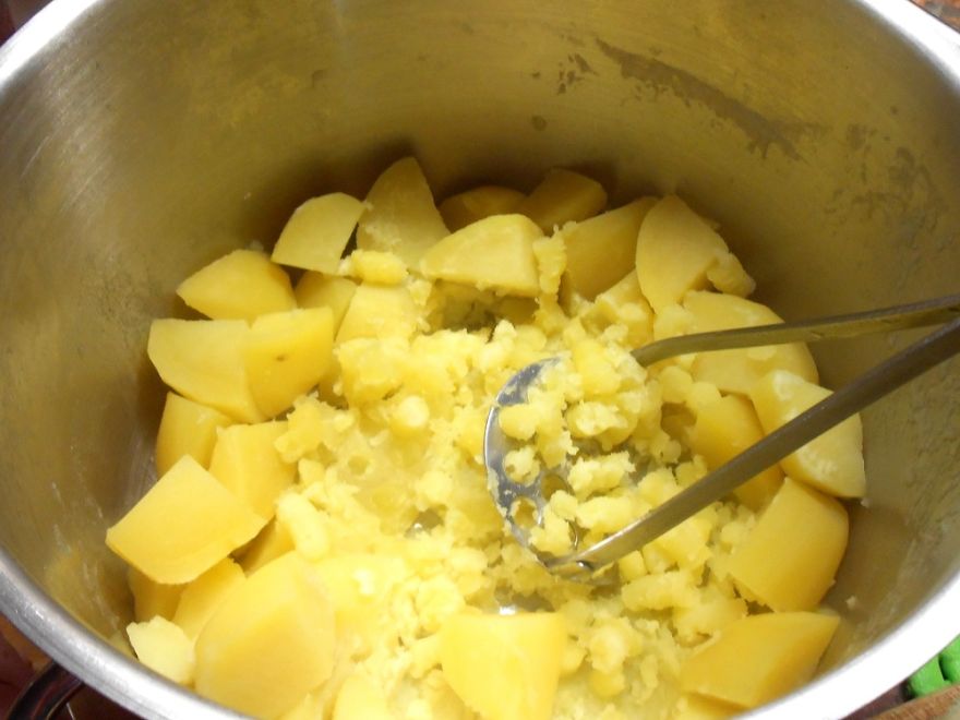 Bezlepkové guľky s údeným mäsom