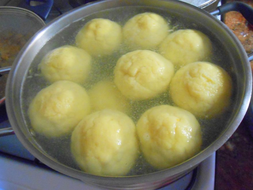 Bezlepkové guľky s údeným mäsom