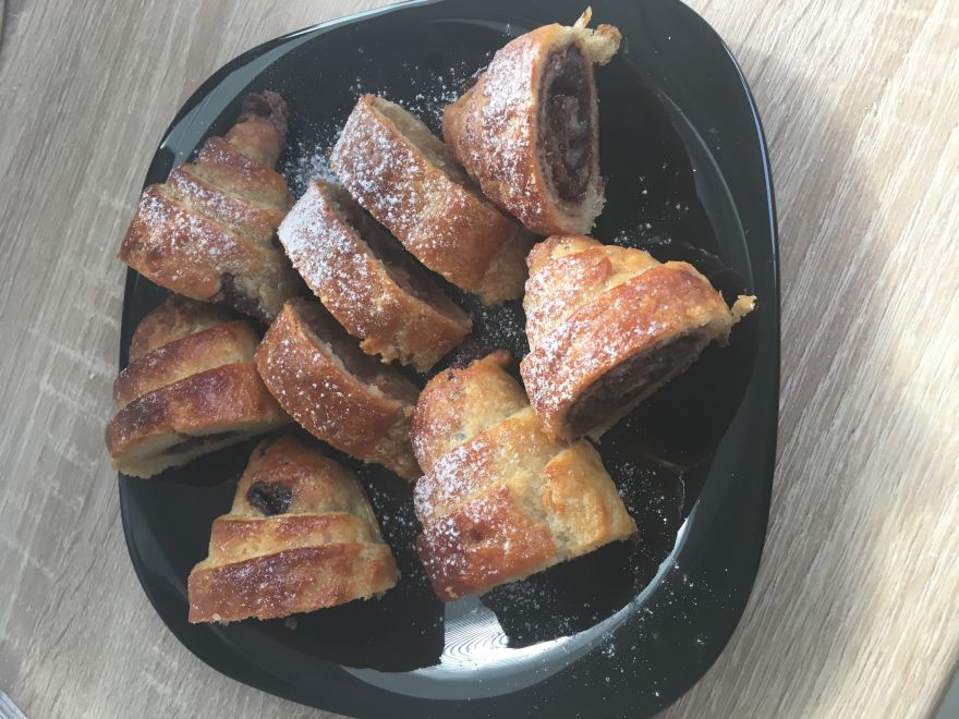 Bezlepková štrúdľa jablková  z lístkovo-pľundrového cesta