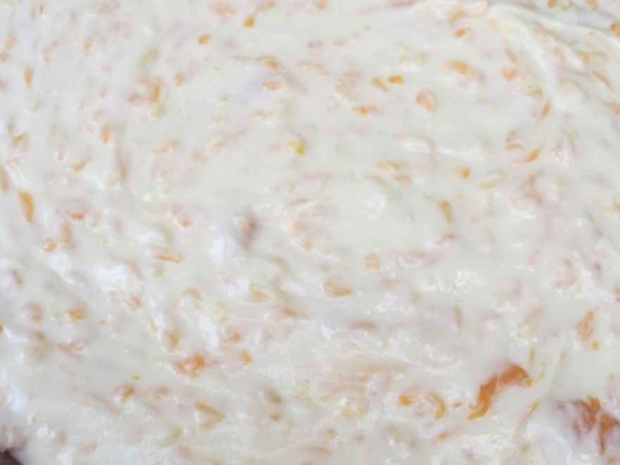 Bezlepkový třesený dort s ovocem