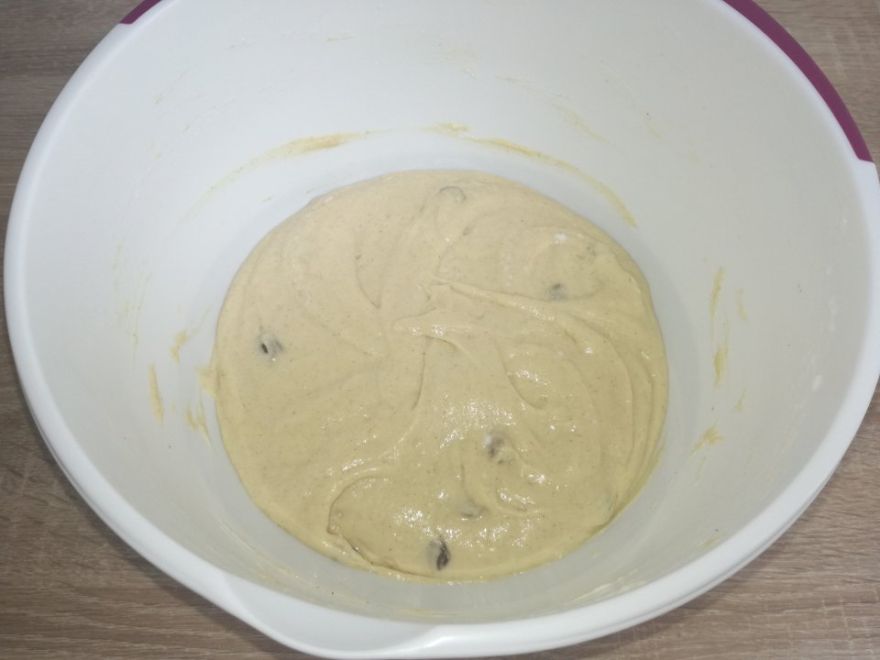 Bezlepková dvoubarevná vánočka ve formě