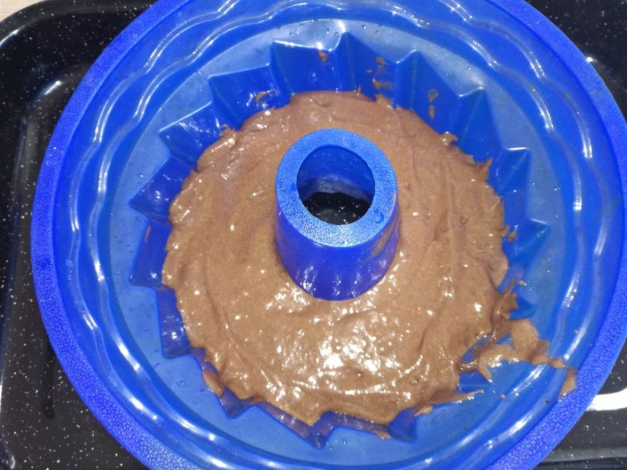 Bezlepková bábovka s kokosovými guličkami