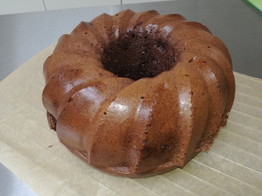 Bezlepková bábovka s kokosovými guličkami