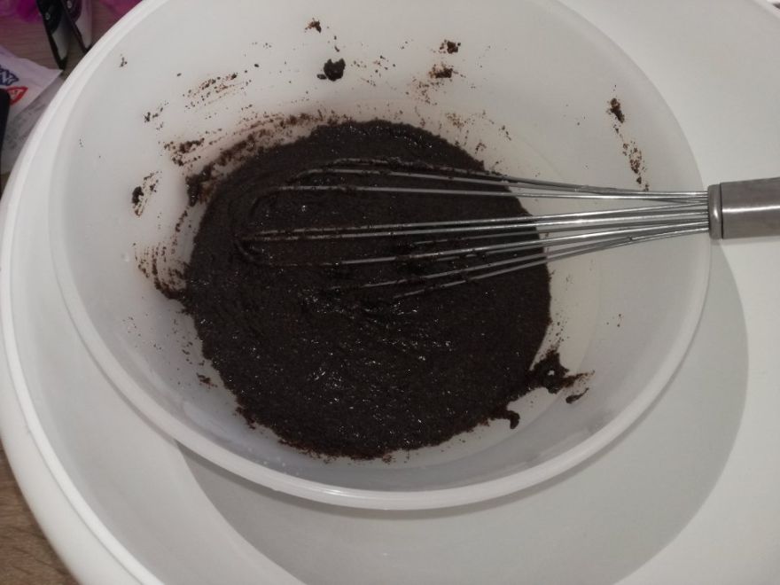 Flourless poppy seed cake