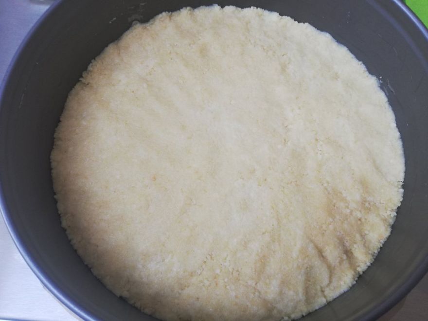 Bezlepkový višňový cheesecake