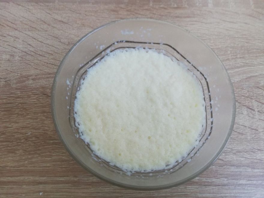 Bezlepkový višňový cheesecake