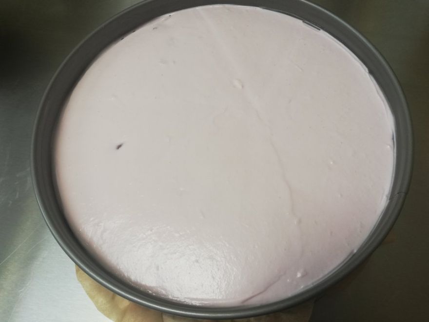 Bezlepkový višňový cheesecake