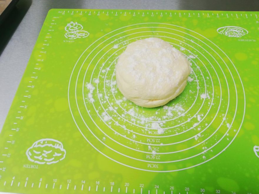 Gluten-free pretzels