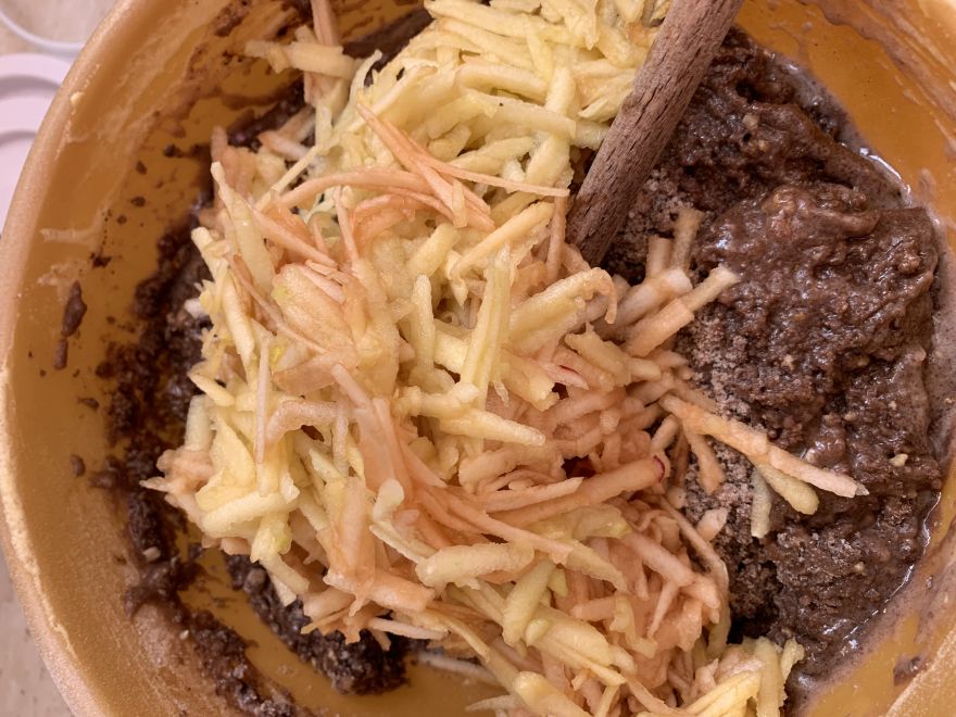 Gluten-free mug apple pie