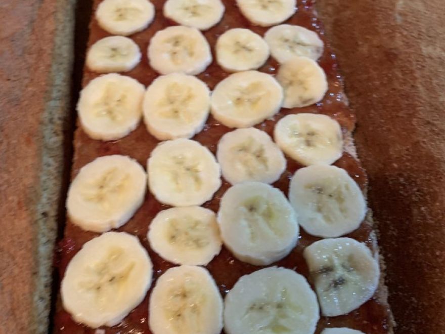 Gluten-free nut dessert with cocoa filling