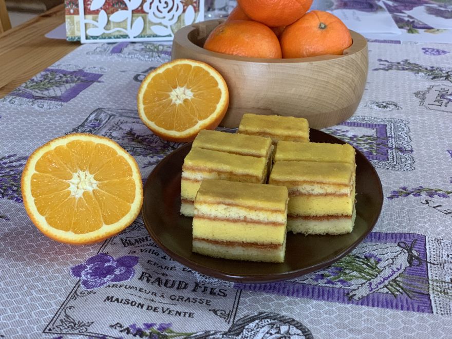 Szaftos narancsos sütemény vitaminokkal