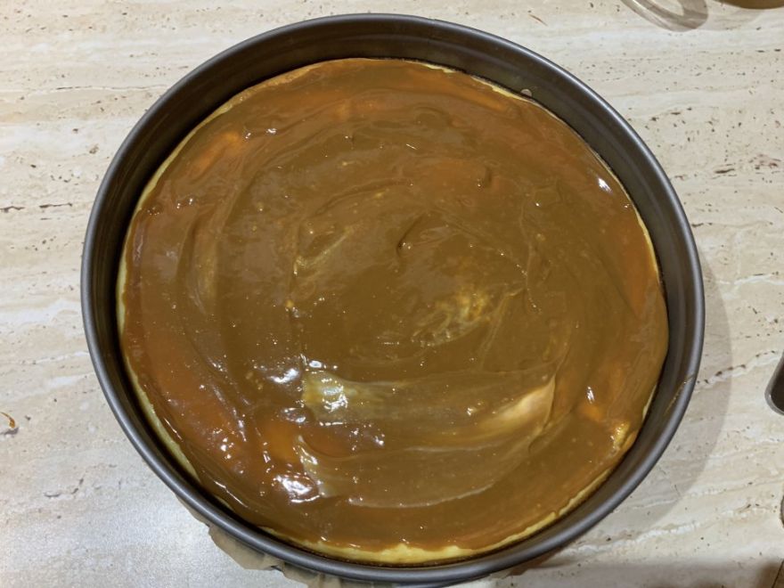 Cheesecake with salted caramel