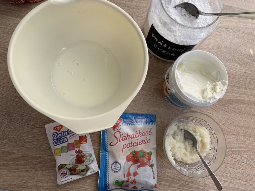 Three-color chocolate cheesecake