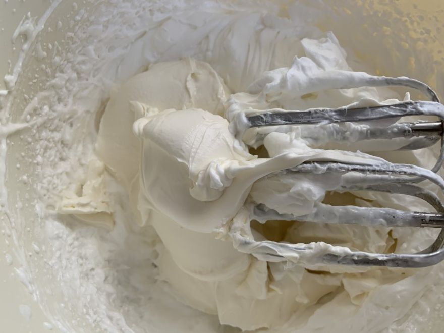 Three-color chocolate cheesecake